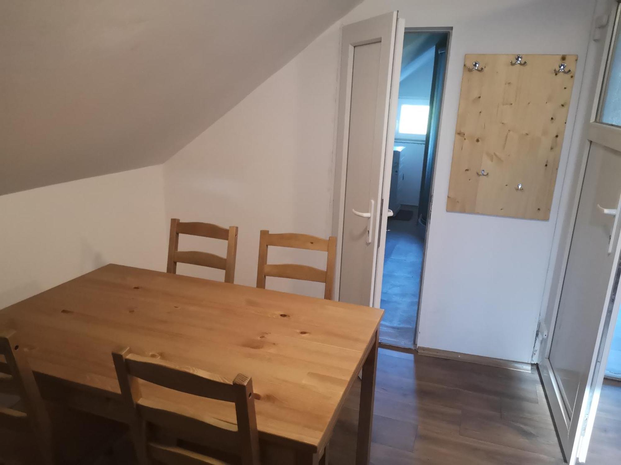 Small House In Celje Bilik gambar